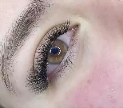 Extensiones de pestañas volumen ruso efecto sensual